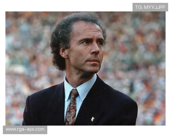 缠绷带坚持指挥,贝肯鲍尔铸就世界杯经典一幕