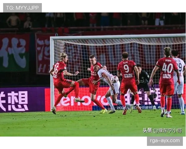 拉莫斯身体对抗能力持续提升,防守表现稳健 拉莫斯身体对抗能力持续提升,防守表现稳健