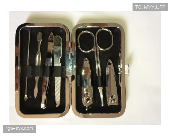 拉莫斯连指甲都讲究成这样，普通人指甲刀能顶得住吗？